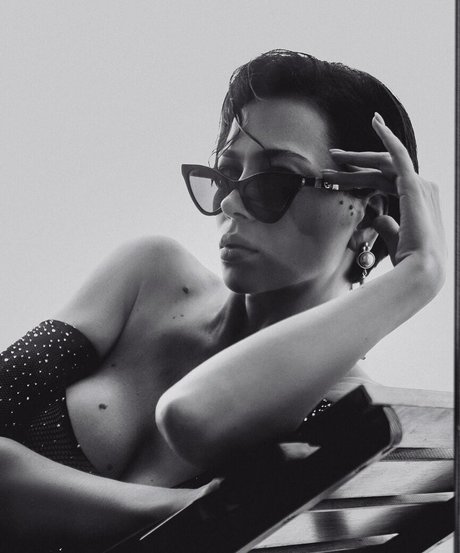 arab feet onlyfans hot porn picture