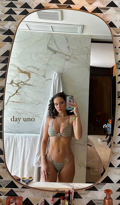 Madison Pettis model hot pic
