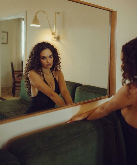 curvy teen onlyfans sexy nude pics