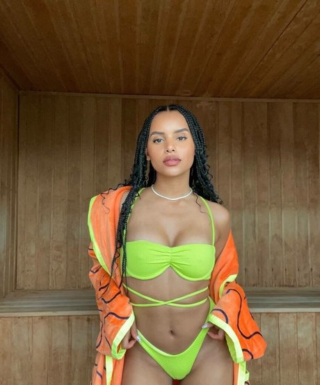 Gleici Damasceno nude actress image