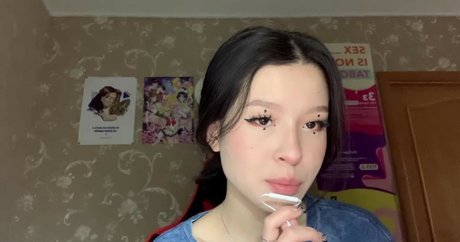 Lezzy Bunny ASMR perfect model images