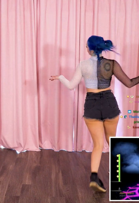 Littlesiha hot star pics