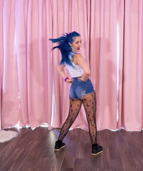 famous nude onlyfans pornographic img