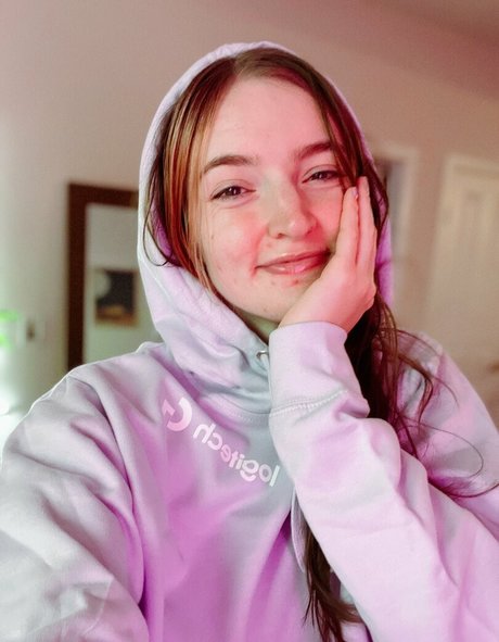 Littlesiha pornstar nudes picture