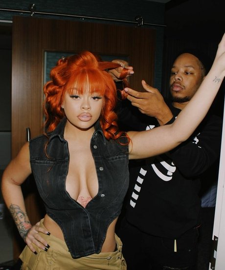 sexy milf onlyfans hot sexy img