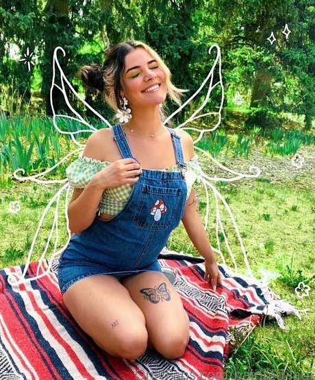 issameg art pornstar images