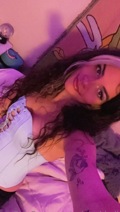 issameg pretty actress archive