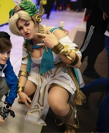 Shappi workshop model erotic image