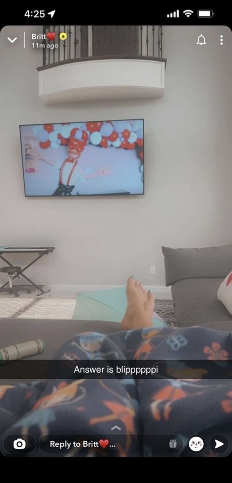 Brittney Atwood naked actress pics