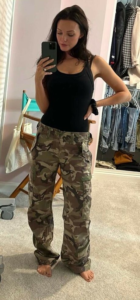 Brittney Atwood art model archive