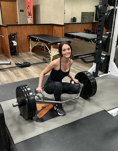 bodybuilder nude onlyfans beautiful pictures