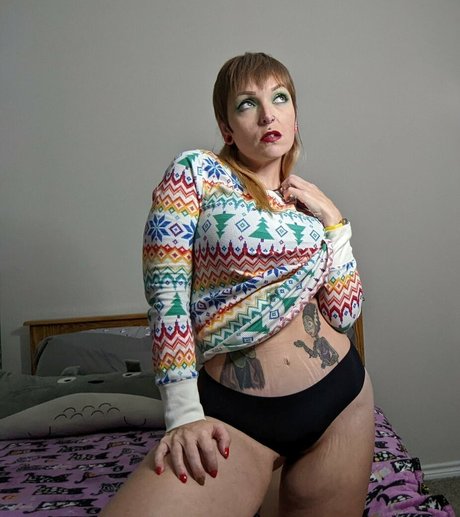 xlunakali model nudes pic