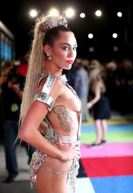 skinny ebony teen onlyfans hd pic