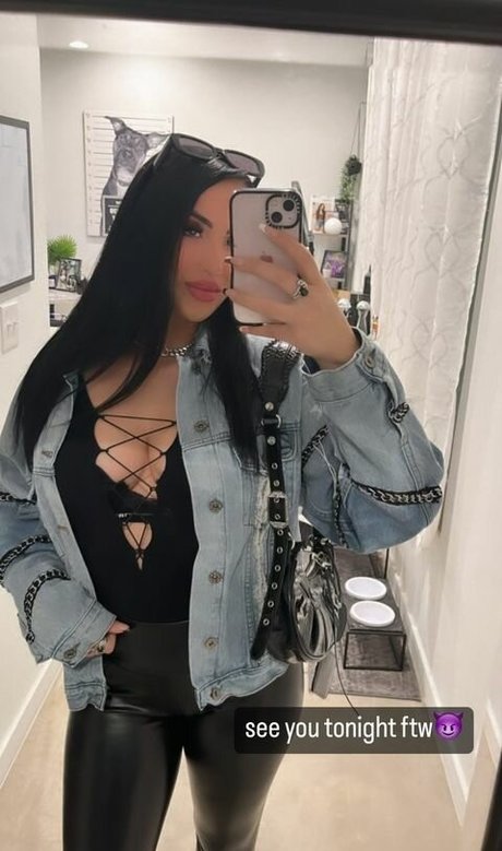 yourfutureexwifey high quality model pics