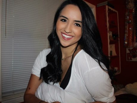 yourfutureexwifey pornographic star photo