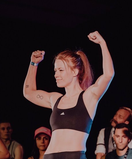 Marisha Ray nudes actress picture