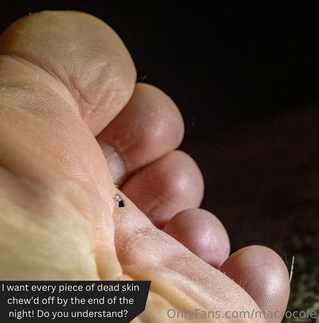 macrocole nudes star image