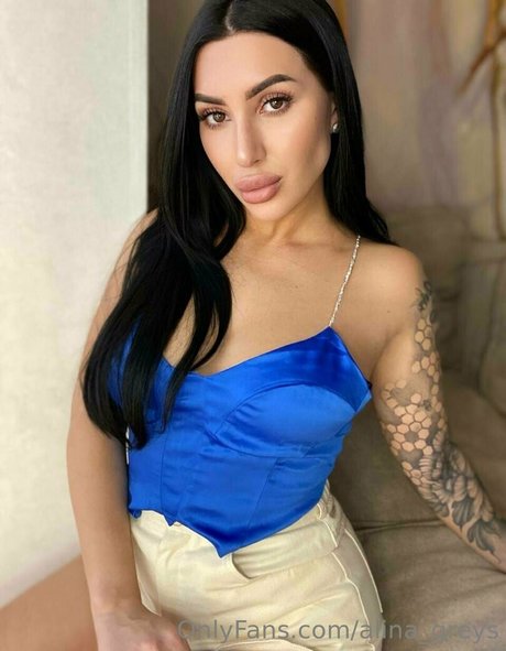 alina greys pornstar exclusive image