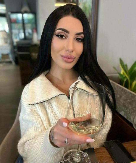 beautiful japanese onlyfans sexy picture