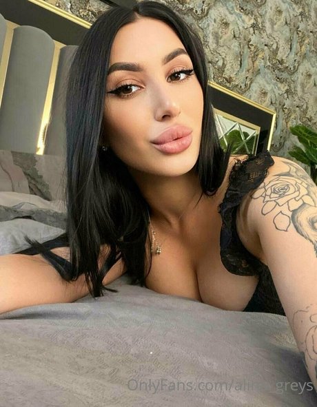 alina greys pretty model pic