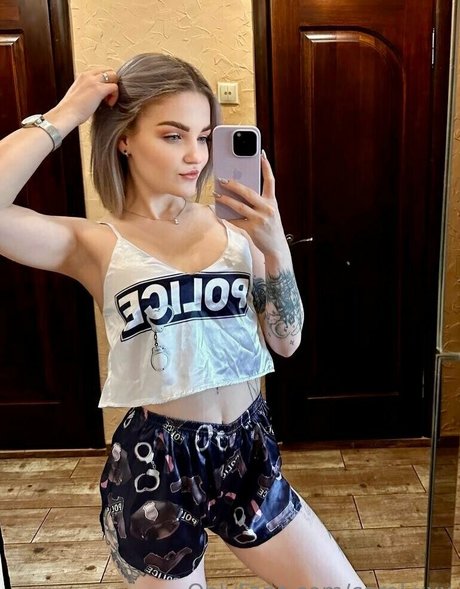 carol xxx high quality star pics