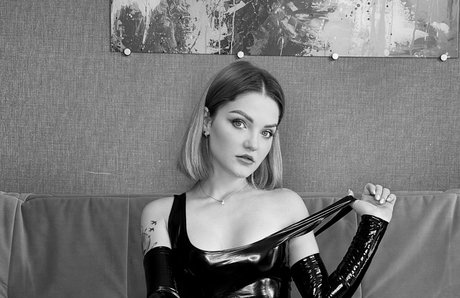 skinny asian teen onlyfans erotic pics