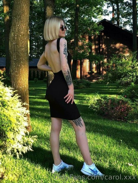 carol xxx pretty star photo