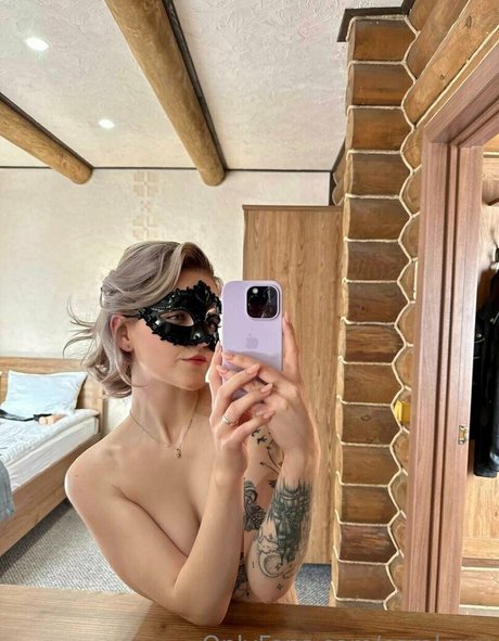 carol xxx top pornstar image