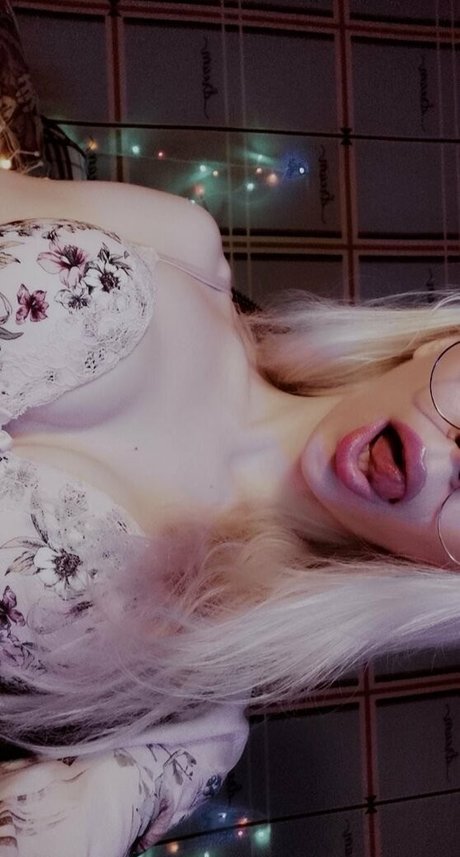 lil holly adult actress images