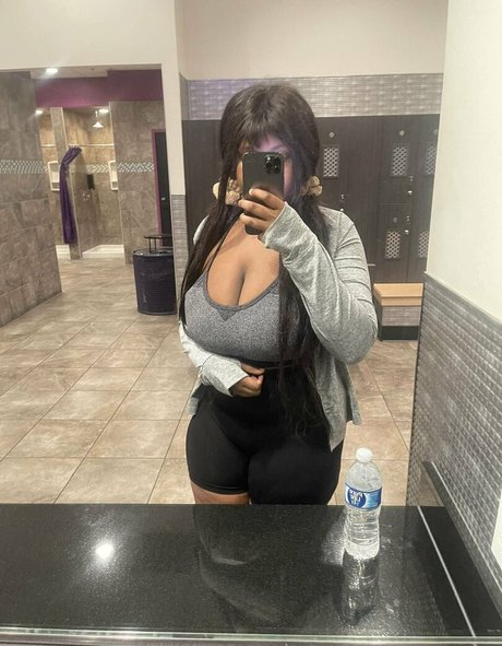 Xiouuu hd pornstar photo