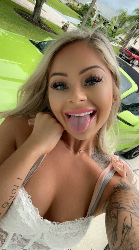 blonde babe onlyfans free img