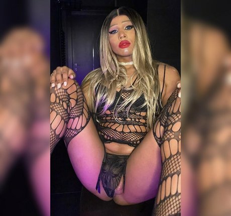 summer trans onlyfans naked image