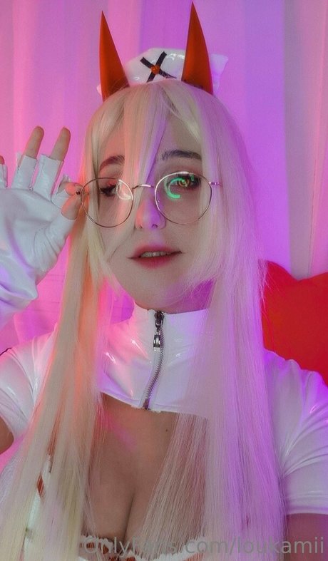 loukamii pornographic model pictures