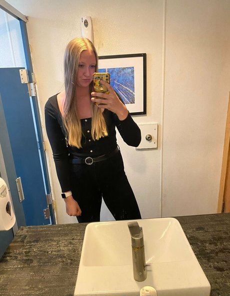 transgender onlyfans free naked images