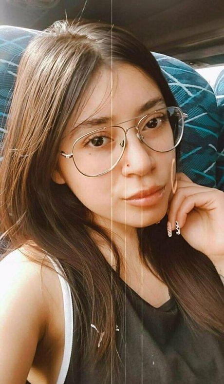 carolinee2000 model perfect archive