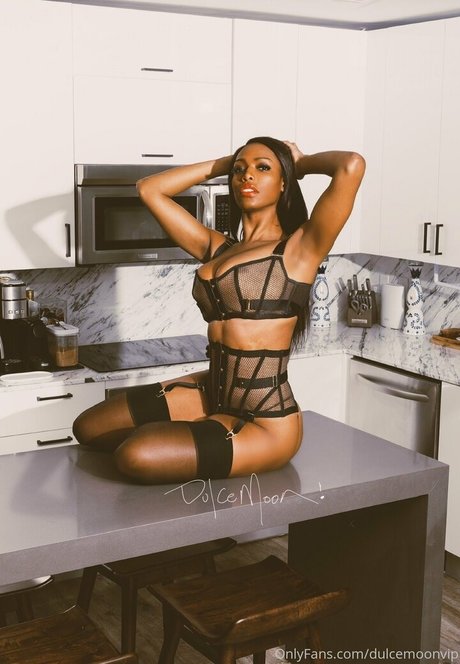 dulcemoonvip star hot picture
