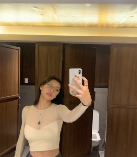 sir3ngf erotic star pic