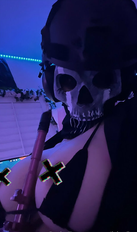 kltt3y nude star galleries