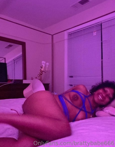 brattybabe666 hot pornstar image