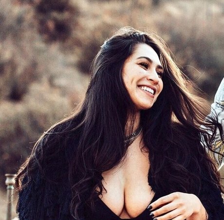 Cassie Steele model sex gallery