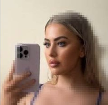 Hxnnahnicholls model free image