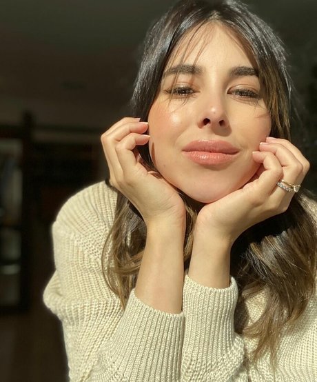 Daniella Monet free star photo