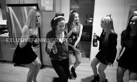 Elle Fanning naked actress pictures