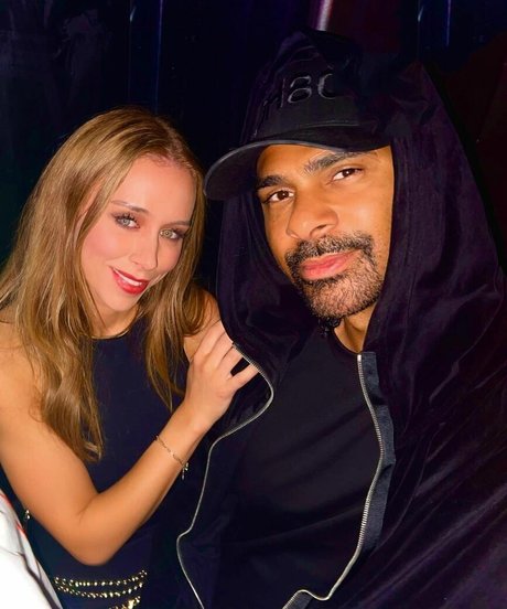 Una Healy pornstar exclusive img