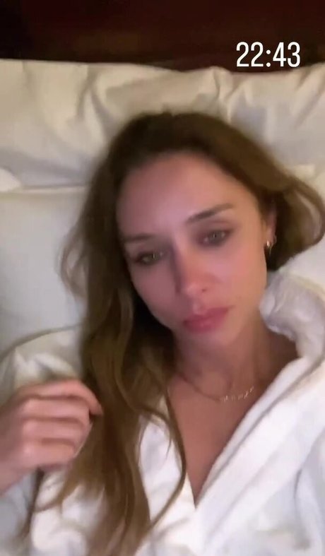 Una Healy xxx actress pictures