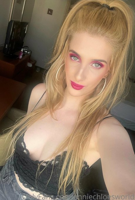 anniechloesworld erotic actress photos