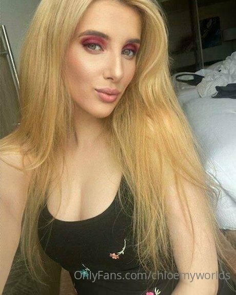 anniechloesworld model erotic image