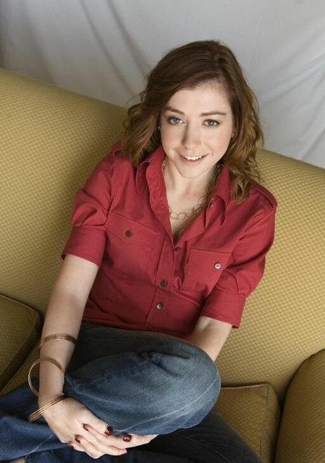 Alyson Hannigan nice actress images