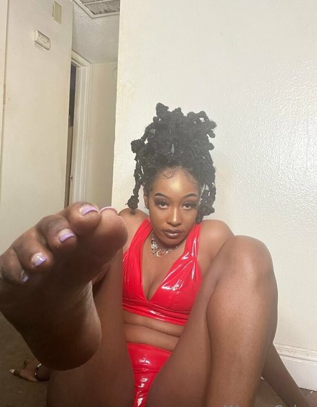 waveysolezz naked actress photo