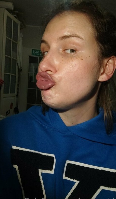 lucylumid top pornstar photo